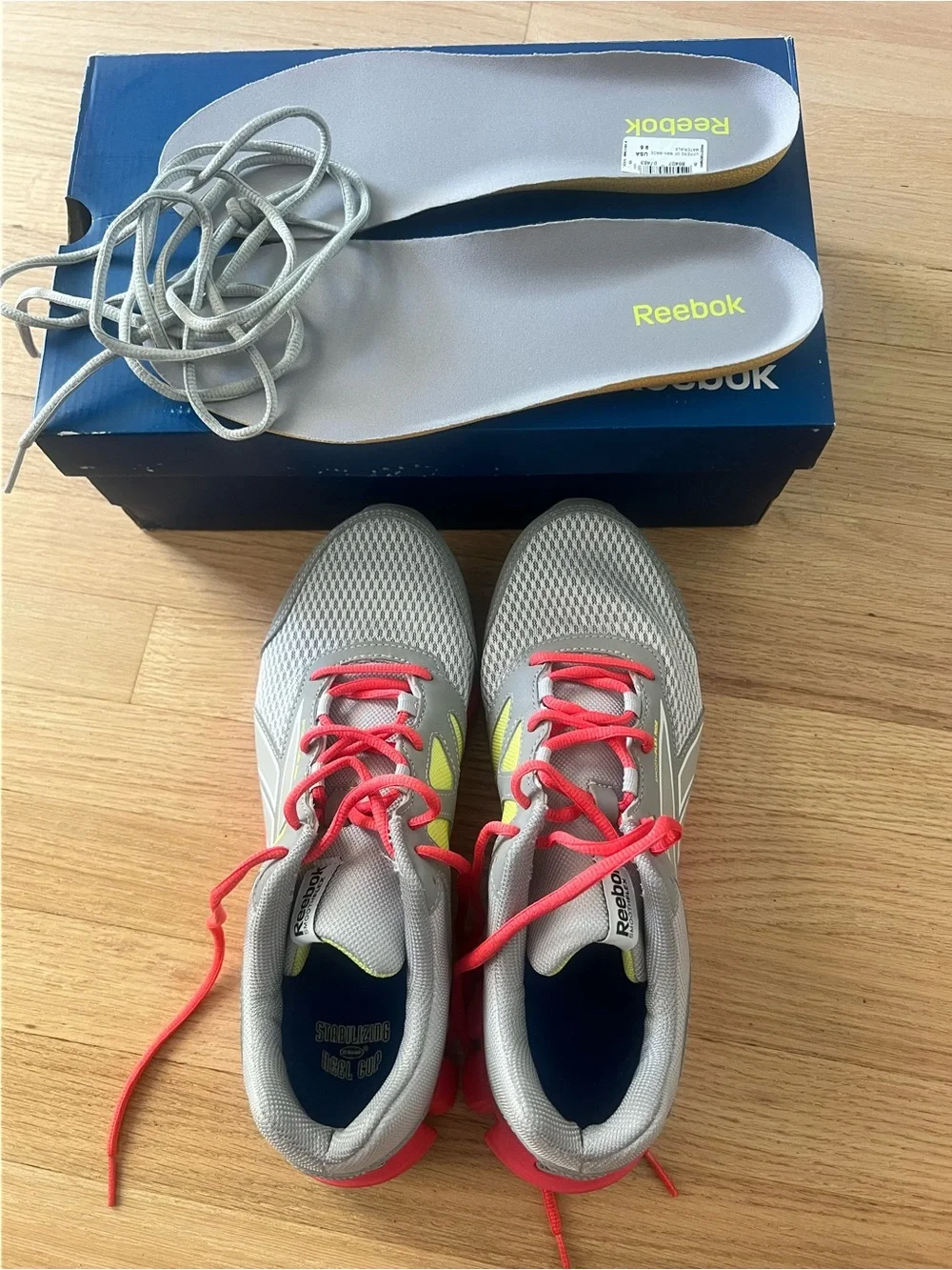 NWT Reebok SmoothFlex Ride Women’s Sneakers - Gray/White/Yellow/Coral Sz 9.5